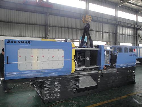 injection machine manufacturer